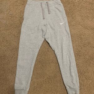 Nike light grey joggers sweatpants